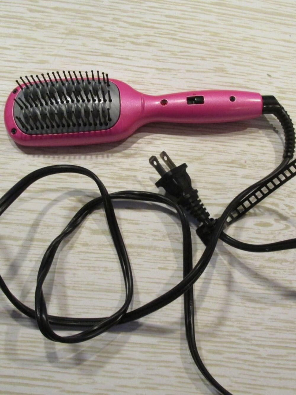 heated straightening brush